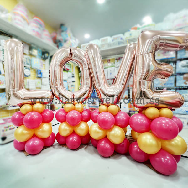 Megaloon LOVE Balloon Column